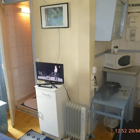 Otel Maison Des 5 Silences Saint-Denis (Seine-Saint-Denis)