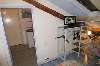 Otel Maison Des 5 Silences Saint-Denis (Seine-Saint-Denis)